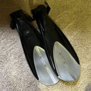 Black Technisub Idea 3 open heel scuba fins (Size Regular)